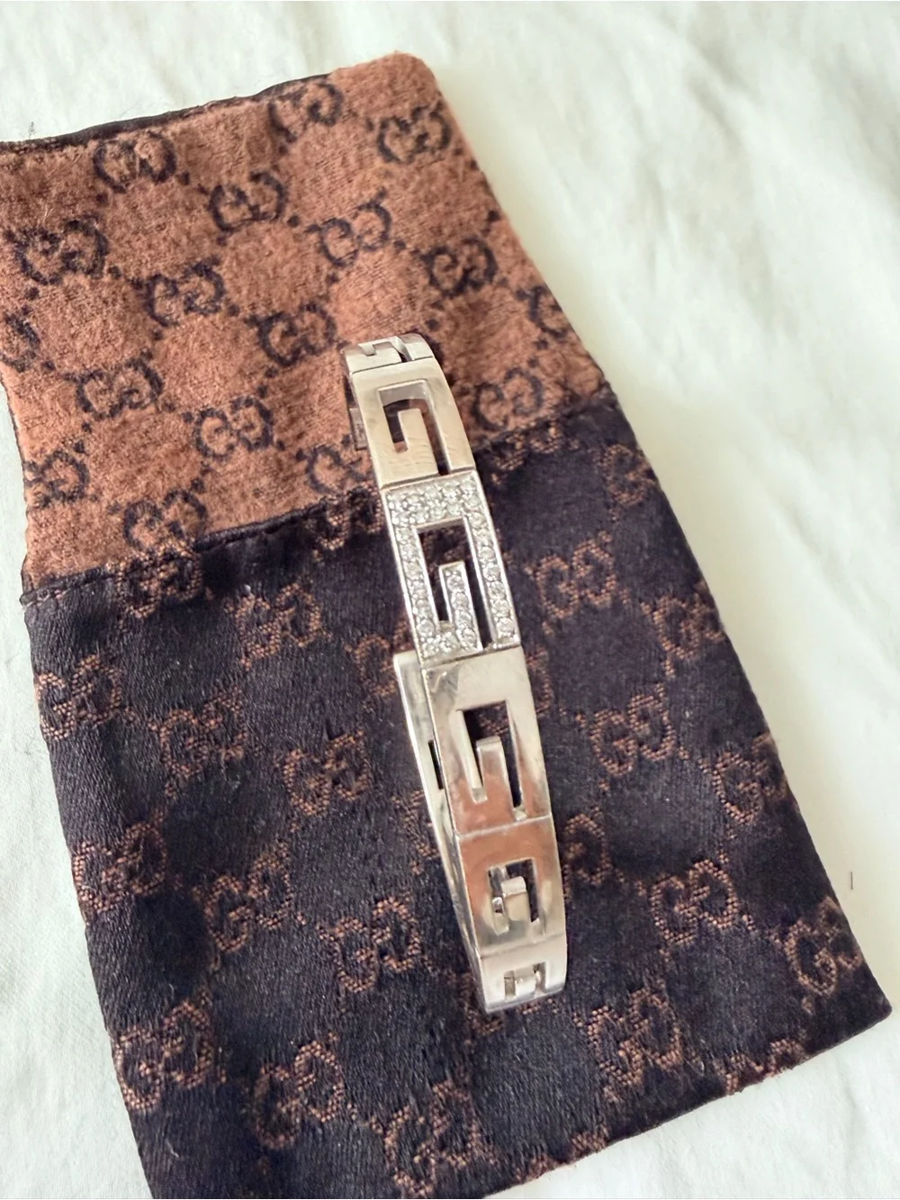 GUCCI White Gold/Diamond “G” logo bracelet